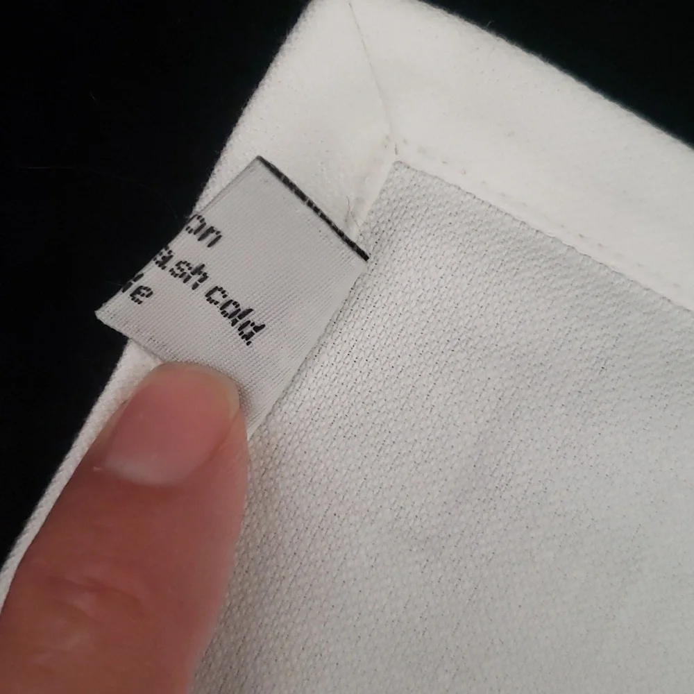 NWOT 4 100% Cotton Dinner Napkins